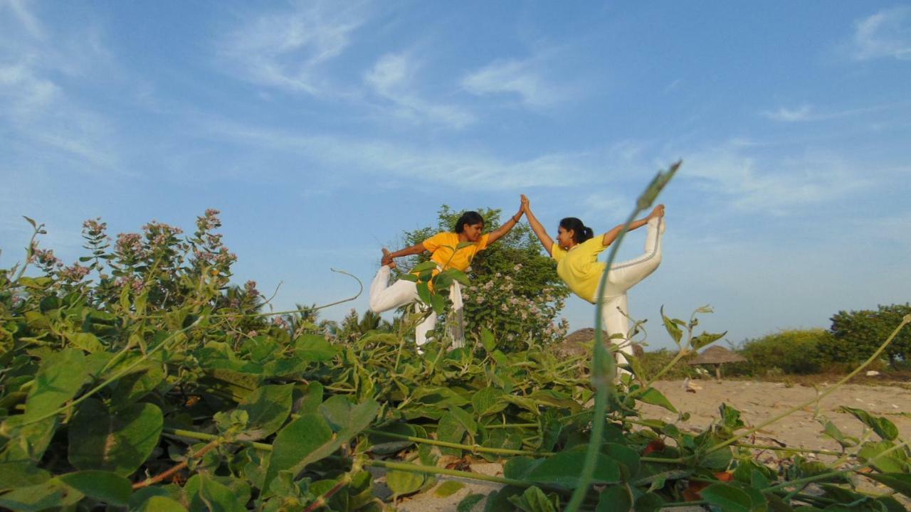 吉曼自由海滩度假村 Passikudah 外观 照片